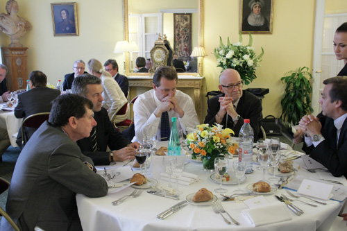 Dîner-débat avec le Groupe de liaison Parlement-Commerce.