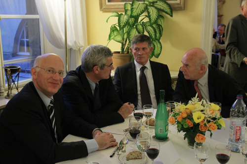 Dîner-débat avec le Groupe de liaison Parlement-Commerce.