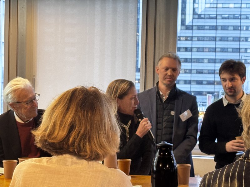 Petit déjeuner avec Anne de GUIGNE