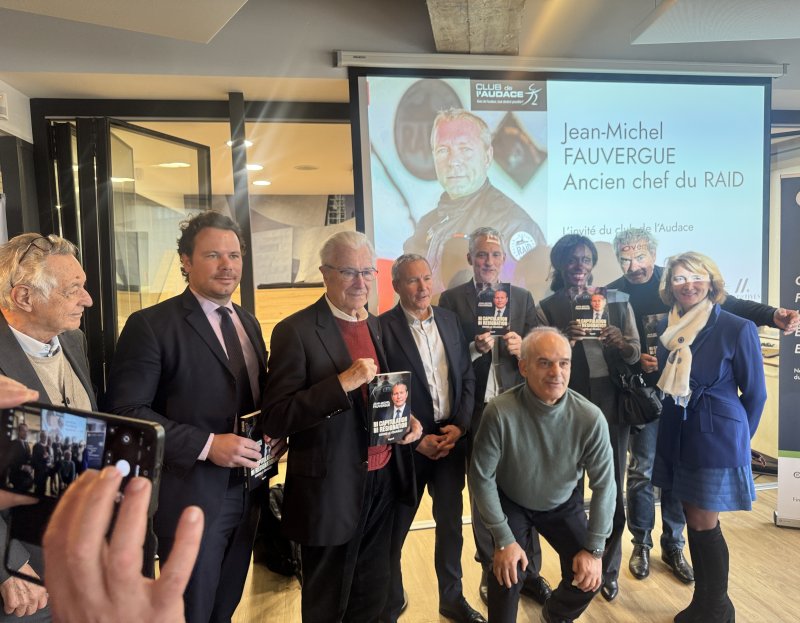 Petit déjeuner avec Jean-Michel FAUVERGUE