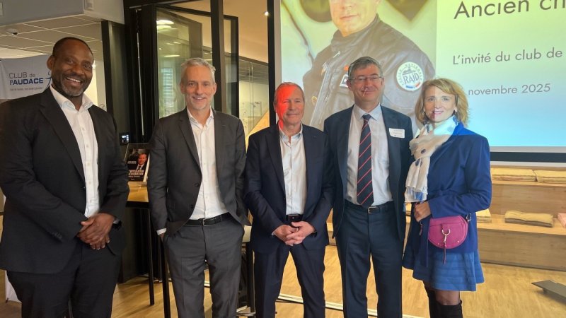 Petit déjeuner avec Jean-Michel FAUVERGUE