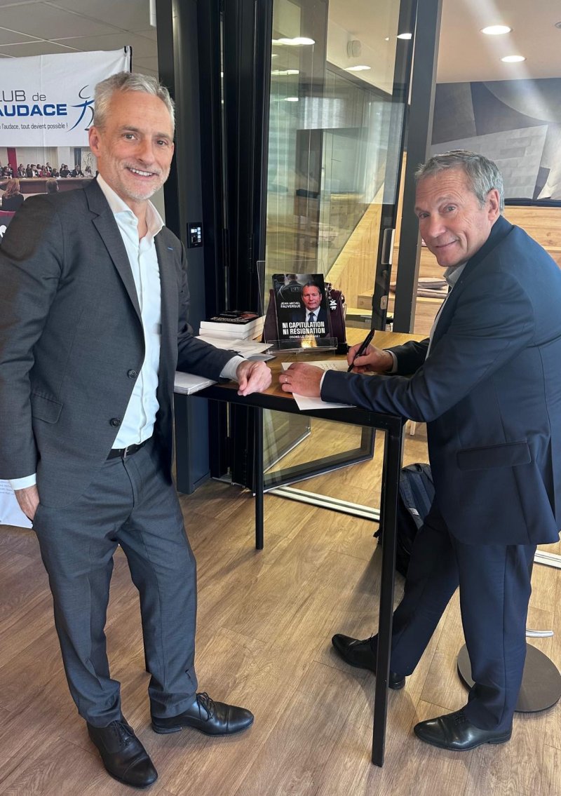 Petit déjeuner avec Jean-Michel FAUVERGUE