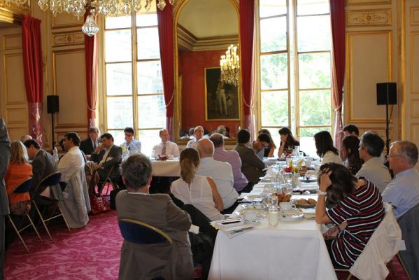 Petit déjeuner avec Jean-Louis GUIGOU